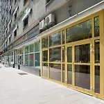 Apartment Near Rondo Onz